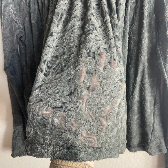 Anthropologie Deletta Floral Mock Neck Crinkle Top Size XS - Picture 6 of 8